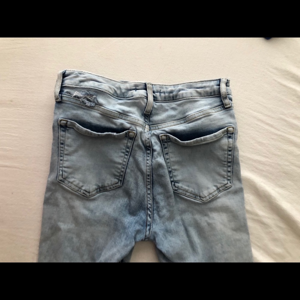 forever 21 // high waisted jeans - Picture 3 of 5